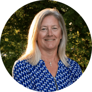 Sandra Smith headshot